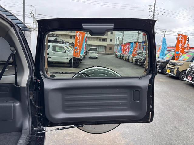 ジムニー ランドベンチャー　４ＷＤ／１０型ＡＴ　ＳＤナビ　フルセグＴＶ　Ｂｌｕｅｔｏｏｔｈ　ＤＶＤ再生　ステリモ　レザーシート　シートヒーター　ＥＴＣ　ターボ　ＬＥＤヘッドライト　フォグ　フロアマット　背面タイヤカバー　純正１６ＡＷ　ドアバイザー　革巻ハンドル　電格ミラー（53枚目）