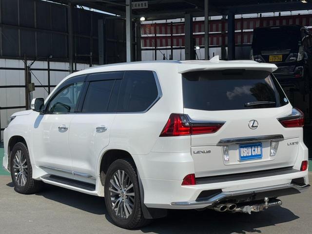 ＬＸ ＬＸ５７０　４ＷＤ　モデリスタ　エアサスキット　茶革レザー　ヒッチメンバー　走行中ＴＶ可能　レクサスセーフティー　全方位カメラ　ＥＴＣ２．０　クールＢＯＸ　ハンドルヒーター　パワーゲート　サスリモートコントローラ　サンルーフ　８人乗り　シートヒーター＆クーラー（9枚目）