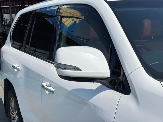 ＬＸ ＬＸ５７０　４ＷＤ　モデリスタ　エアサスキット　茶革レザー　ヒッチメンバー　走行中ＴＶ可能　レクサスセーフティー　全方位カメラ　ＥＴＣ２．０　クールＢＯＸ　ハンドルヒーター　パワーゲート　サスリモートコントローラ　サンルーフ　８人乗り　シートヒーター＆クーラー（31枚目）