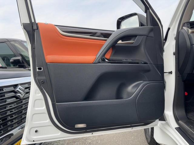 ＬＸ ＬＸ５７０　４ＷＤ　モデリスタ　エアサスキット　茶革レザー　ヒッチメンバー　走行中ＴＶ可能　レクサスセーフティー　全方位カメラ　ＥＴＣ２．０　クールＢＯＸ　ハンドルヒーター　パワーゲート　サスリモートコントローラ　サンルーフ　８人乗り　シートヒーター＆クーラー（74枚目）