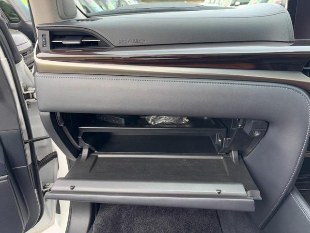 ＬＸ ＬＸ５７０　４ＷＤ　モデリスタ　エアサスキット　茶革レザー　ヒッチメンバー　走行中ＴＶ可能　レクサスセーフティー　全方位カメラ　ＥＴＣ２．０　クールＢＯＸ　ハンドルヒーター　パワーゲート　サスリモートコントローラ　サンルーフ　８人乗り　シートヒーター＆クーラー（76枚目）