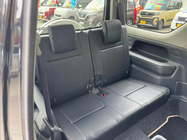 ジムニー ランドベンチャー４ＷＤ　１０型５ＭＴ　ＨＤＤナビ　新車保証書　フルセグＴＶ　ドラレコ　ＥＴＣ　ＤＶＤ再生　ＣＤ　レザーシート　フォグライト　ターボ　ドアバイザー　電格ミラー　キーレス　革巻ハンドル　フロアマット　光軸調整ライト　ＡＢＳ（18枚目）