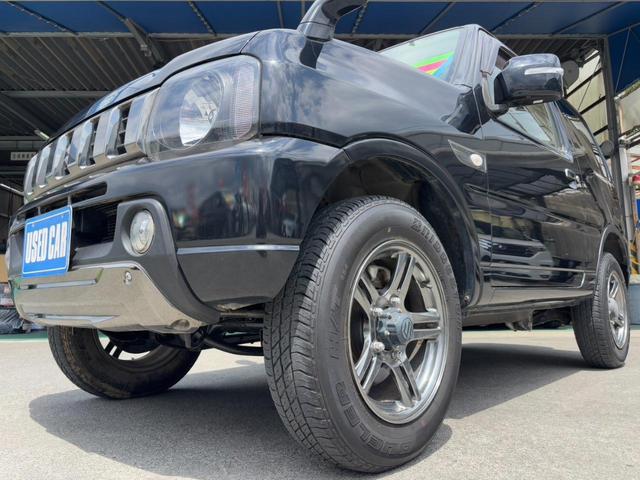 ジムニー ランドベンチャー４ＷＤ　１０型５ＭＴ　ＨＤＤナビ　新車保証書　フルセグＴＶ　ドラレコ　ＥＴＣ　ＤＶＤ再生　ＣＤ　レザーシート　フォグライト　ターボ　ドアバイザー　電格ミラー　キーレス　革巻ハンドル　フロアマット　光軸調整ライト　ＡＢＳ（35枚目）