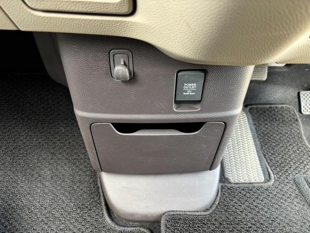 Ｎ－ＢＯＸ Ｇホンダセンシング　ＳＤナビ　衝突軽減ブレーキ　ＥＴＣ　レーン逸脱警報　バックカメラ　ＴＶ　Ｂｌｕｅｔｏｏｔｈ　ステリモ　クルーズコントロール　ＬＥＤヘッドライト　オートライト　オートハイビーム　社外１４ＡＷ　スマートキー　電格ミラー　ＣＤ（57枚目）