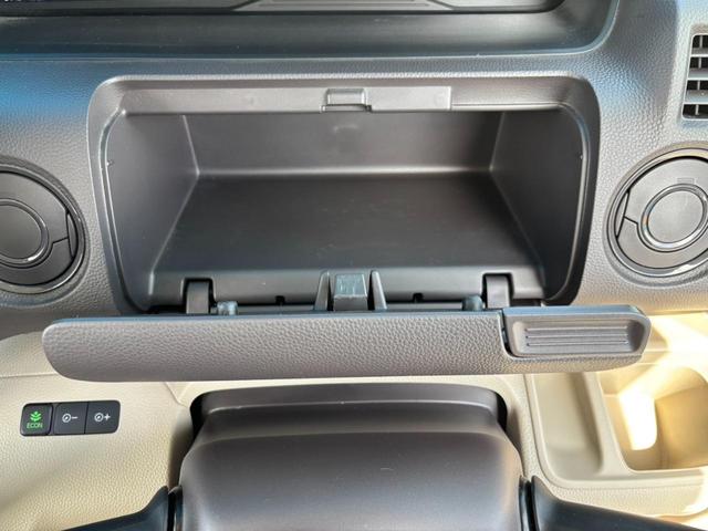 Ｎ－ＢＯＸ Ｇホンダセンシング　ＳＤナビ　衝突軽減ブレーキ　ＥＴＣ　レーン逸脱警報　バックカメラ　ＴＶ　Ｂｌｕｅｔｏｏｔｈ　ステリモ　クルーズコントロール　ＬＥＤヘッドライト　オートライト　オートハイビーム　社外１４ＡＷ　スマートキー　電格ミラー　ＣＤ（72枚目）