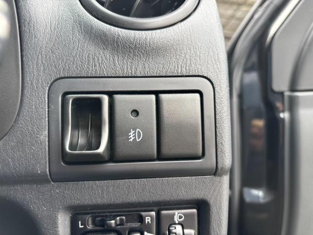 ジムニー ランドベンチャー　４ＷＤ　１０型ＡＴ　ＳＤナビ　フルセグＴＶ　記録簿　レザーシート　Ｂｌｕｅｔｏｏｔｈ　バックカメラ　ステリモ　シートヒーター　マッドガード　背面タイヤカバー　純正１６ＡＷ　ＨＩＤライト　フォグ　電格ミラー　革巻ハンドル　フロアマット　キーレス（64枚目）