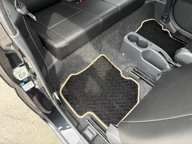 ジムニー ランドベンチャー　４ＷＤ　１０型ＡＴ　ＳＤナビ　フルセグＴＶ　記録簿　レザーシート　Ｂｌｕｅｔｏｏｔｈ　バックカメラ　ステリモ　シートヒーター　マッドガード　背面タイヤカバー　純正１６ＡＷ　ＨＩＤライト　フォグ　電格ミラー　革巻ハンドル　フロアマット　キーレス（80枚目）