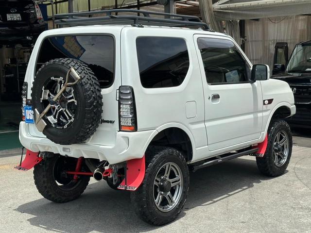 ジムニー ランドベンチャー　４ＷＤ　／１０型ＭＴ　車高調　リフトアップ　ＳＤナビ　ショートバンパー　社外マフラー　社外テール　ルーフキャリア　けん引フック　サイドガード　フルセグ　Ｂｌｕｅｔｏｏｔｈ　バックカメラ　ドラレコ　ＬＥＤライト　スコップ　マッドガード　フォグ（7枚目）