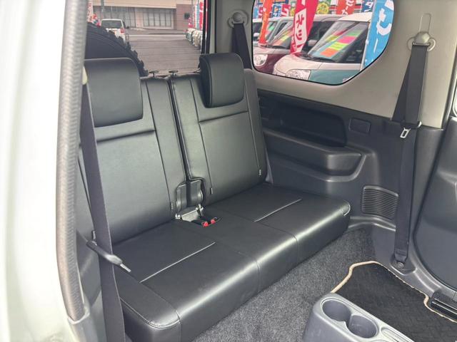 ジムニー ランドベンチャー　４ＷＤ　／１０型ＭＴ　車高調　リフトアップ　ＳＤナビ　ショートバンパー　社外マフラー　社外テール　ルーフキャリア　けん引フック　サイドガード　フルセグ　Ｂｌｕｅｔｏｏｔｈ　バックカメラ　ドラレコ　ＬＥＤライト　スコップ　マッドガード　フォグ（18枚目）