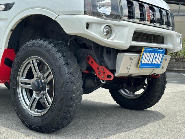 ジムニー ランドベンチャー　４ＷＤ　／１０型ＭＴ　車高調　リフトアップ　ＳＤナビ　ショートバンパー　社外マフラー　社外テール　ルーフキャリア　けん引フック　サイドガード　フルセグ　Ｂｌｕｅｔｏｏｔｈ　バックカメラ　ドラレコ　ＬＥＤライト　スコップ　マッドガード　フォグ（33枚目）