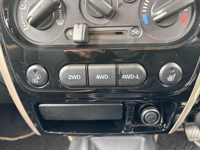 ジムニー ランドベンチャー　４ＷＤ　／１０型ＭＴ　車高調　リフトアップ　ＳＤナビ　ショートバンパー　社外マフラー　社外テール　ルーフキャリア　けん引フック　サイドガード　フルセグ　Ｂｌｕｅｔｏｏｔｈ　バックカメラ　ドラレコ　ＬＥＤライト　スコップ　マッドガード　フォグ（64枚目）