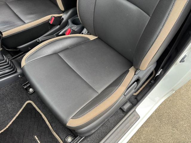 ジムニー ランドベンチャー　４ＷＤ　／１０型ＭＴ　車高調　リフトアップ　ＳＤナビ　ショートバンパー　社外マフラー　社外テール　ルーフキャリア　けん引フック　サイドガード　フルセグ　Ｂｌｕｅｔｏｏｔｈ　バックカメラ　ドラレコ　ＬＥＤライト　スコップ　マッドガード　フォグ（72枚目）