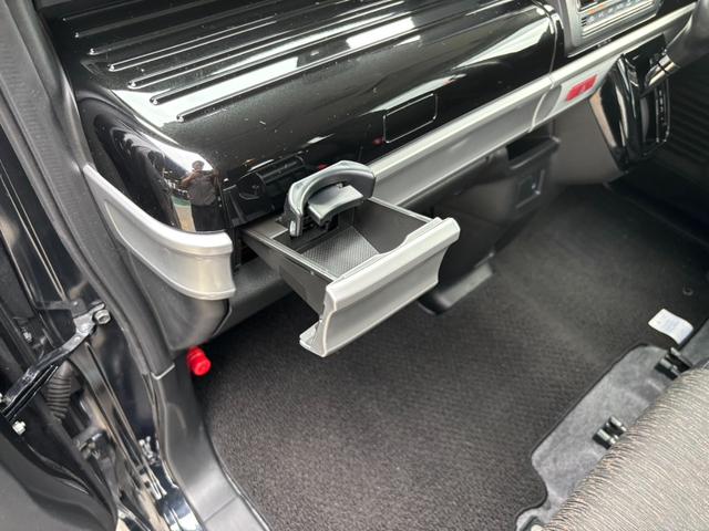 スペーシアカスタム ハイブリッドＧＳ　ＳＤナビ　左パワードア　新車保証書　衝突軽減ブレーキ　コーナーセンサー　レーン逸脱警報　ＴＶ　Ｂｌｕｅｔｏｏｔｈ　シートヒーター　ステリモ　ＬＥＤヘッドライト　ＬＥＤフォグ　オートハイビーム　純正１４ＡＷ　ＥＴＣ　後席サンシェード（73枚目）