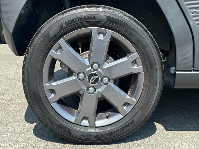 タフト Ｇターボ　衝突軽減ブレーキ　クルーズコントロール　コーナーセンサー　レーン逸脱警報　スカイルーフ　シートヒーター　電動Ｐブレーキ　オートブレーキホールド　ターボ　ＬＥＤライト　ＬＥＤフォグ　オートハイビーム　ルーフレール　ＵＳＢ入力　純正１５ＡＷ（45枚目）