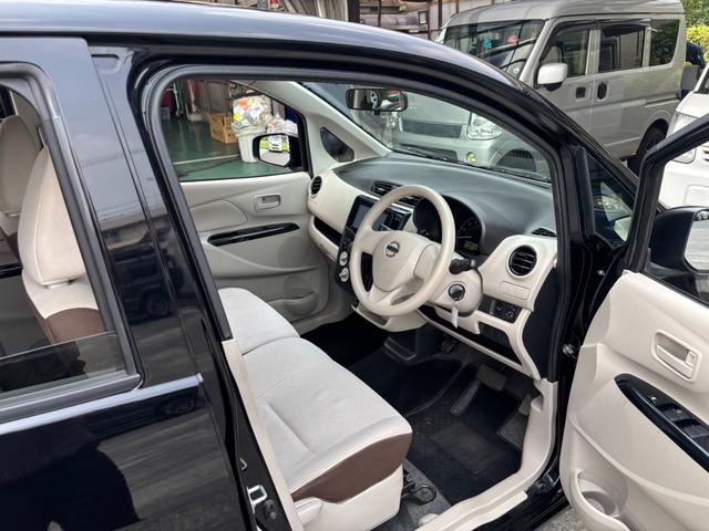デイズ Ｊ　ＳＤナビ　新車保証書　Ｂｌｕｅｔｏｏｔｈ　ＴＶ　ＤＶＤ再生　キーレス　電格ミラー　フロアマット　光軸調整ライト　フルフラットシート　ベンチシート　エアコン　集中ドアロック　ＡＢＳ　レンタカーアップ　Ｐ／Ｗ　取説（13枚目）