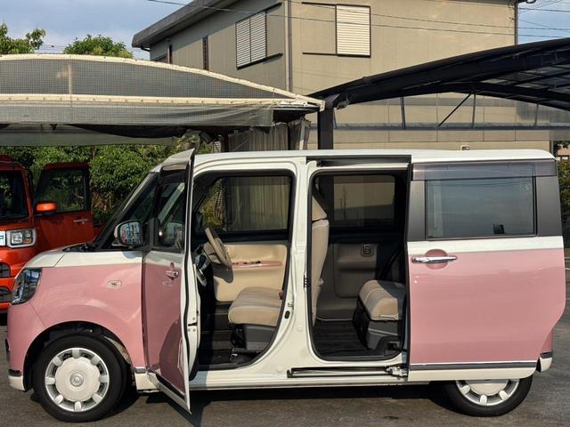 ムーヴキャンバス Ｘメイクアップリミテッド　ＳＡＩＩＩ　純正ＳＤナビ　ＥＴＣ　両側パワードア　衝突軽減ブレーキ　パノラマ全方位モニター　Ｂｌｕｅｔｏｏｔｈ　フルセグＴＶ　前後ドラレコ　新車保証書　レーン逸脱警報　オートハイビーム　ＬＥＤフォグ　フロアマット　アイドリングストップ（42枚目）