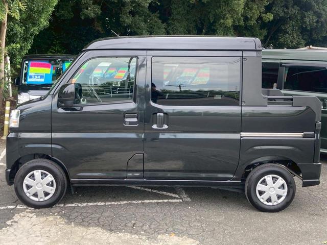 ハイゼットカーゴ デッキバンＧ　届出済未使用車　メモリーナビ／　衝突軽減装置　新車保証書　コーナーセンサー　ＴＶ　スマートキ　アイドリングストップ　レーン逸脱警報　オートライト　両側スライドドア　プッシュスタート　４人乗　頭上荷物入れ　集中ドアロック　電格ミラー　光軸調整ライト（35枚目）