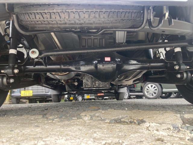 ハイゼットカーゴ デッキバンＧ　届出済未使用車　メモリーナビ／　衝突軽減装置　新車保証書　コーナーセンサー　ＴＶ　スマートキ　アイドリングストップ　レーン逸脱警報　オートライト　両側スライドドア　プッシュスタート　４人乗　頭上荷物入れ　集中ドアロック　電格ミラー　光軸調整ライト（44枚目）