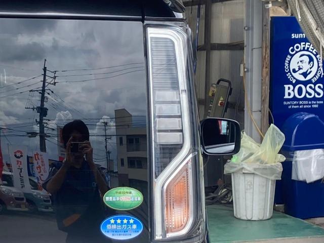 スペーシアカスタム ハイブリッドＸＳ　メモリーナビ／両側パワードア　衝突軽減装置　コーナーセンサー　レーン逸脱警報　フルセグＴＶ　Ｂｌｕｅｔｏｏｔｈ　シートヒーター　ハーフレザーシート　純正１５ＡＷ　革巻ハンドル　新車保証書　ＬＥＤヘッドライト　ＬＥＤフォグ　オートライト（44枚目）