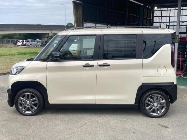 デリカミニ Ｇ　プレミアム　届出済未使用車　メモリーナビ　両側パワードア　衝突軽減装置　コーナーセンサー　レーン逸脱警報　全方位カメラ　クルーズコントロール　ＴＶ　ハーフレザーシート　シートヒーター　電動Ｐブレーキ　ルーフレール　純正１５ＡＷ　ＬＥＤライト　オートハイビーム（38枚目）