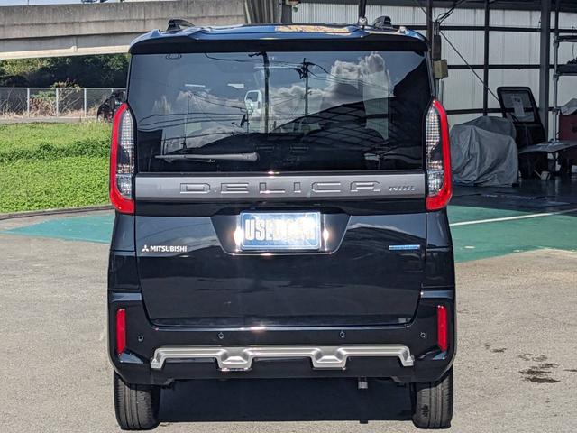 デリカミニ Ｇ　プレミアム　届出済未使用車　メモリーナビ　両側Ｐドア／　衝突軽減ブレーキ　コーナーセンサー　レーン逸脱警報　マイパイロット　フルセグＴＶ　クルコン　全方位カメラ　ハーフレザーシート　シートヒーター　ハンドルヒーター　電動Ｐブレーキ　デジタルインナーミラー（7枚目）