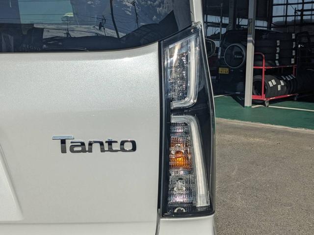 タント カスタムＸ　衝突軽減装置　両側パワードア　コーナーセンサー　レーン逸脱警報　ハーフレザーシート　シートヒーター　純正１４ＡＷ　電動Ｐブレーキ　フロアマット　オートハイビーム　ＬＥＤヘッドライト　ＬＥＤフォグ　左右シートバックテーブル　純正フルエアロ（25枚目）