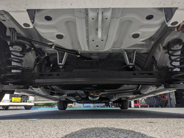 タント カスタムＸ　衝突軽減装置　両側パワードア　コーナーセンサー　レーン逸脱警報　ハーフレザーシート　シートヒーター　純正１４ＡＷ　電動Ｐブレーキ　フロアマット　オートハイビーム　ＬＥＤヘッドライト　ＬＥＤフォグ　左右シートバックテーブル　純正フルエアロ（30枚目）