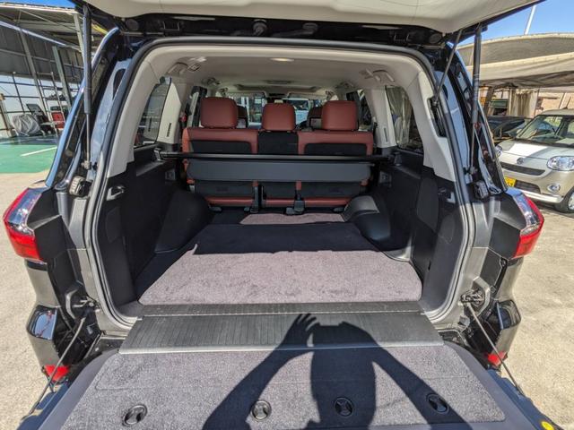 ＬＸ ＬＸ５７０　モデリスタ　マクレビ　リアエンター　茶革シート　サンルーフ　純正ＯＰ２１アルミ　エアサス　純正ナビ　新車保証書　Ｂｌｕｅｔｏｏｔｈ　クールＢＯＸ　全方位カメラ　２．０ＥＴＣ　フルセグ　クルコン　パワーシート　衝突軽減ブレーキ　走行中視聴可（9枚目）