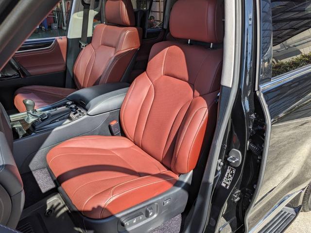 ＬＸ ＬＸ５７０　モデリスタ　マクレビ　リアエンター　茶革シート　サンルーフ　純正ＯＰ２１アルミ　エアサス　純正ナビ　新車保証書　Ｂｌｕｅｔｏｏｔｈ　クールＢＯＸ　全方位カメラ　２．０ＥＴＣ　フルセグ　クルコン　パワーシート　衝突軽減ブレーキ　走行中視聴可（13枚目）