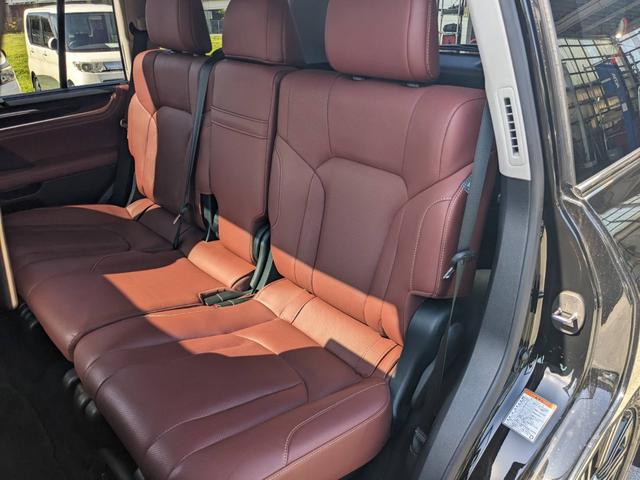 ＬＸ ＬＸ５７０　モデリスタ　マクレビ　リアエンター　茶革シート　サンルーフ　純正ＯＰ２１アルミ　エアサス　純正ナビ　新車保証書　Ｂｌｕｅｔｏｏｔｈ　クールＢＯＸ　全方位カメラ　２．０ＥＴＣ　フルセグ　クルコン　パワーシート　衝突軽減ブレーキ　走行中視聴可（15枚目）