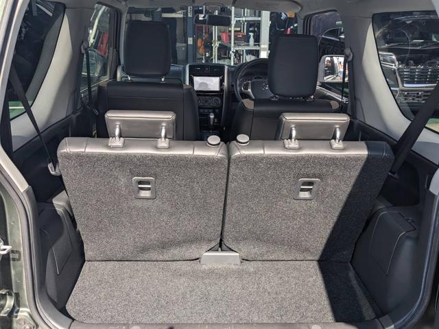 ジムニー ランドベンチャー　４ＷＤ　１０型ＡＴ／純正ナビ　フルセグＴＶ　Ｂｌｕｅｔｏｏｔｈ　バックカメラ　ＥＴＣ　ドラレコ　シートヒーター　レザーシート　ステリモ　革巻ハンドル　ターボ　背面タイヤ　ＤＶＤ再生　フォグライト　ＵＳＢ入力　電格ミラー　ドアバイザー　キーレス（9枚目）