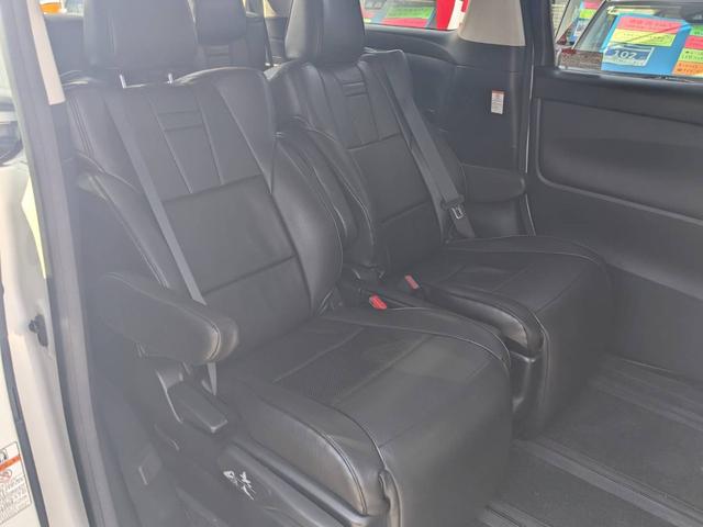 アルファード 2.5S Aパッケージ モデリスタエアロ サンルーフ 11インチナビ 両側パワードア フリップダウンモニター 衝突軽減装置 コーナーセンサー アルパインスタイルシートカバー ドラレコ フルセグTV Bluetooth ETC バックカメラ 新車保証書(16枚目)