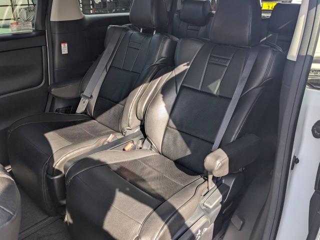 アルファード 2.5S Aパッケージ モデリスタエアロ サンルーフ 11インチナビ 両側パワードア フリップダウンモニター 衝突軽減装置 コーナーセンサー アルパインスタイルシートカバー ドラレコ フルセグTV Bluetooth ETC バックカメラ 新車保証書(17枚目)