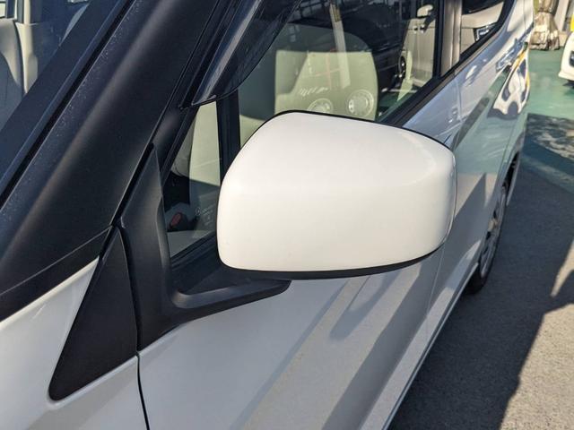 デイズ Ｂ　ＳＤナビ　衝突軽減ブレーキ　コーナーセンサー　Ｂｌｕｅｔｏｏｔｈ　バックカメラ　ＥＴＣ　キーレス　オートハイビーム　電格ミラー　レーン逸脱警報　アイドリングストップ　ドアバイザー　集中ドアロック　光軸調整ライト　ＡＢＳ　ＥＳＣ　盗難防止装置（30枚目）