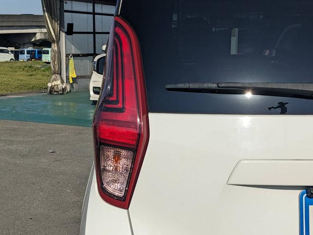 デイズ Ｂ　ＳＤナビ　衝突軽減ブレーキ　コーナーセンサー　Ｂｌｕｅｔｏｏｔｈ　バックカメラ　ＥＴＣ　キーレス　オートハイビーム　電格ミラー　レーン逸脱警報　アイドリングストップ　ドアバイザー　集中ドアロック　光軸調整ライト　ＡＢＳ　ＥＳＣ　盗難防止装置（40枚目）