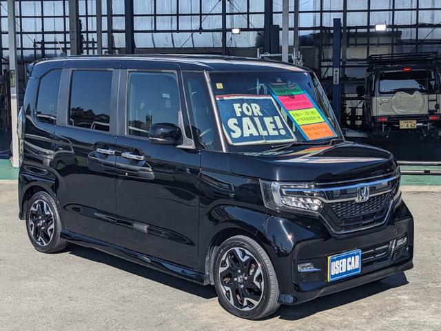 ★右斜め前からの一枚です★ヘッドライトにクスミも無く、外装もしっかり綺麗にしていますので、是非、お確かめください。納車時にはもう一度キレイにいたしますよ！安心の全車保証付（別途）になっております！