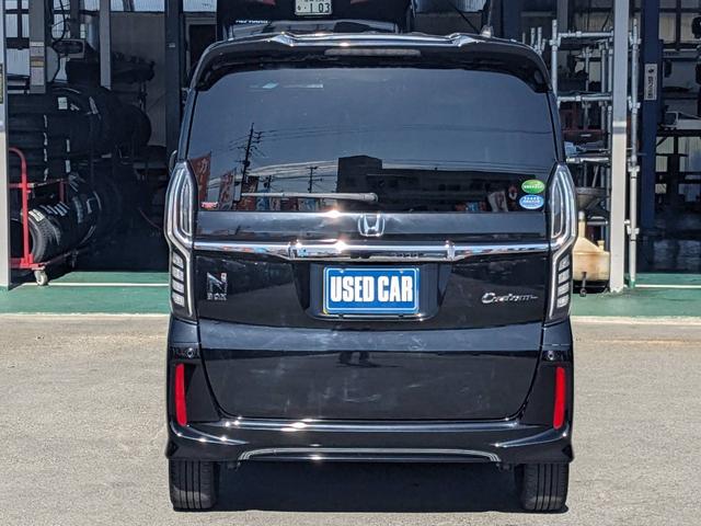 ★リアからの一枚です★鈑金塗装格安でご提供しております♪販売後のアフターフォローもお任せ下さい♪事故や故障のレッカーもしております！車検や１２ヵ月点検も実施出来ますのでお車全てお任せ下さい（＊＾−＾＊