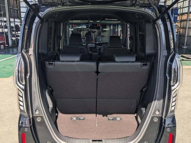 ★トランクからの一枚です★２列目を倒せば荷物も沢山積み込めます（＾＾）内装は、専任のスタッフが真心込めて丁寧に仕上げをしておりますので、ピカピカに仕上がっております。