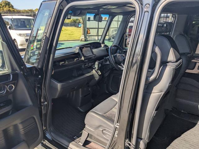 ★フロントシートは綺麗・清潔に仕上げております。オイル交換サービス中♪オイル交換＆定期点検無料（＊＾＿＾＊）九州運輸局長指定の自社工場あります（＊＾＿＾＊）当社の２級整備士にお任せください！！