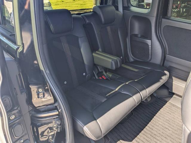 リアシートも当然、綺麗・清潔に仕上げております。内装の綺麗なお車は気持ちが良いですし、コンディションのいい車が多いです。前のユーザーが丁寧に使っていた証拠です！！