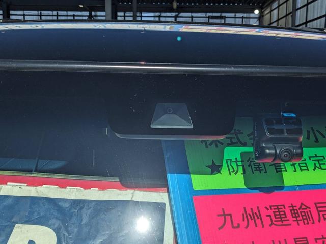 ★衝突軽減ブレーキ！安心して運転できる装備品です！！後から取り付けることが出来ないのでお勧めです！（＾＾）！入庫した際に先ずはスタッフが１００項目の入庫チェック厳しい規定をクリアーした車輌を展示してお