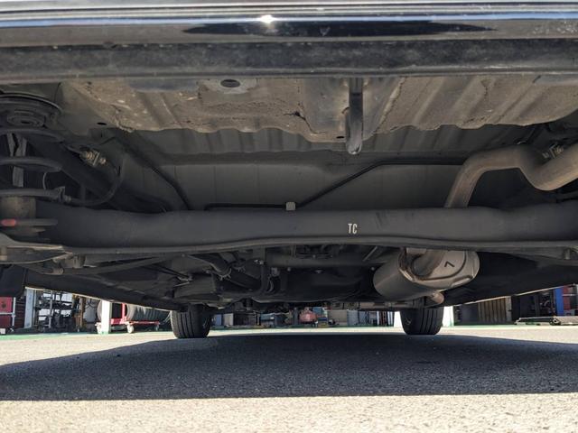 下廻りからの一枚です★当店は全国販売納車（店頭契約）を自信をもって行っております。お車を自社便もしくは提携陸送会社にてご自宅までお届けします。