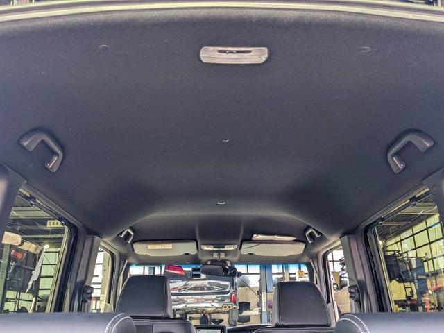 天井から一枚です★天井はキレイに清掃済みです★当店は全国販売　納車（店頭契約）を自信をもって行っております。お車を自社便もしくは提携陸送会社にてご自宅までお届けします。是非よろしくお願いします★