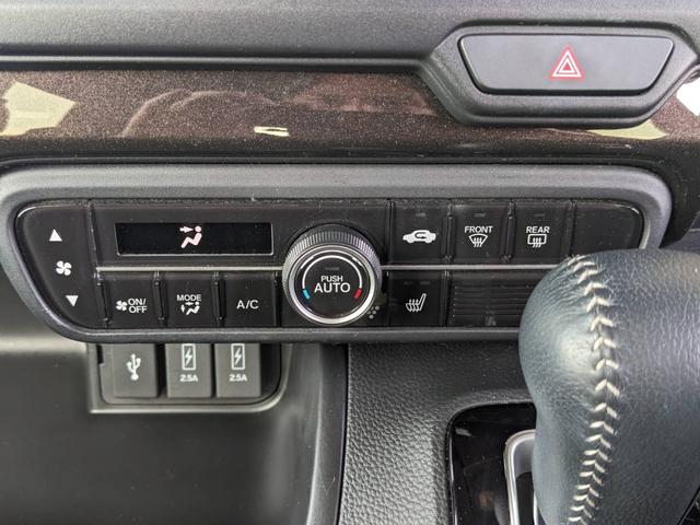 ★エアコン廻り★夏場・冬場は必須ですよね。ご納車前にはエアコンガスの点検、補充はチェックしておりますので安心ください（＊＾＾＊）