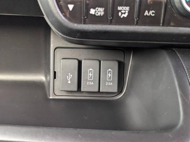 ★電源ソケットです★社外品の取付部品は多数ご準備しております！！是非一度ご相談下さい（＊＾＾）ｖ