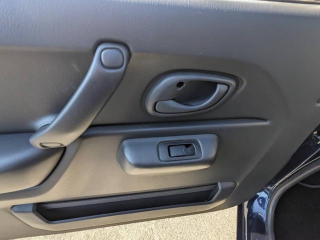 ジムニー ＸＧ　４ＷＤ　１０型ＡＴ　ワンオーナー　背面タイヤ　キーレス　ターボ　ドアバイザー　フェンダーミラー　ミラーヒーター　光軸調整ライト　集中ドアロック　エアコン　パワステ　パワーウィンドウ（68枚目）