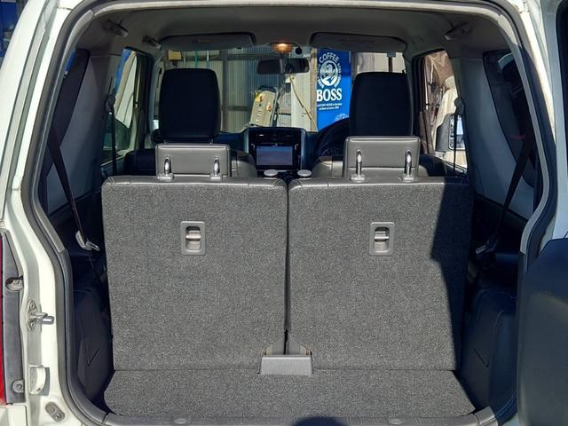 ジムニー ランドベンチャー　４ＷＤ　１０型ＡＴ　ワンオーナー　ＳＤナビ　シートヒーター　Ｂｌｕｅｔｏｏｔｈ　フルセグＴＶ　ＥＴＣ　レザーシート　フォグライト　ＤＶＤ再生　キーレス　ターボ　ドアバイザー　背面タイヤカバー　純正１６ＡＷ　革巻ハンドル　フェンダーミラー（9枚目）