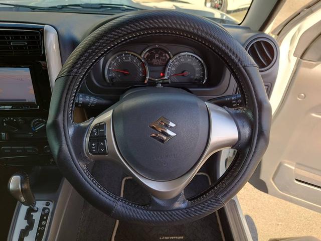 ジムニー ランドベンチャー　４ＷＤ　１０型ＡＴ　ワンオーナー　ＳＤナビ　シートヒーター　Ｂｌｕｅｔｏｏｔｈ　フルセグＴＶ　ＥＴＣ　レザーシート　フォグライト　ＤＶＤ再生　キーレス　ターボ　ドアバイザー　背面タイヤカバー　純正１６ＡＷ　革巻ハンドル　フェンダーミラー（12枚目）