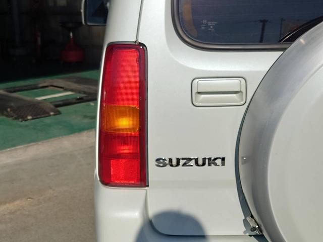 ジムニー ランドベンチャー　４ＷＤ　１０型ＡＴ　ワンオーナー　ＳＤナビ　シートヒーター　Ｂｌｕｅｔｏｏｔｈ　フルセグＴＶ　ＥＴＣ　レザーシート　フォグライト　ＤＶＤ再生　キーレス　ターボ　ドアバイザー　背面タイヤカバー　純正１６ＡＷ　革巻ハンドル　フェンダーミラー（44枚目）