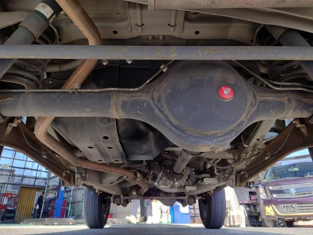 ジムニー ランドベンチャー　４ＷＤ　１０型ＡＴ　ワンオーナー　ＳＤナビ　シートヒーター　Ｂｌｕｅｔｏｏｔｈ　フルセグＴＶ　ＥＴＣ　レザーシート　フォグライト　ＤＶＤ再生　キーレス　ターボ　ドアバイザー　背面タイヤカバー　純正１６ＡＷ　革巻ハンドル　フェンダーミラー（48枚目）